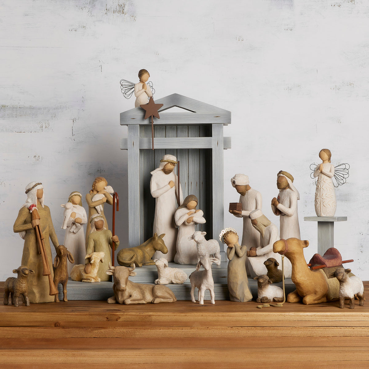 Nativity Premier plus Shepherds, Animals and Angels, 24-piece Set