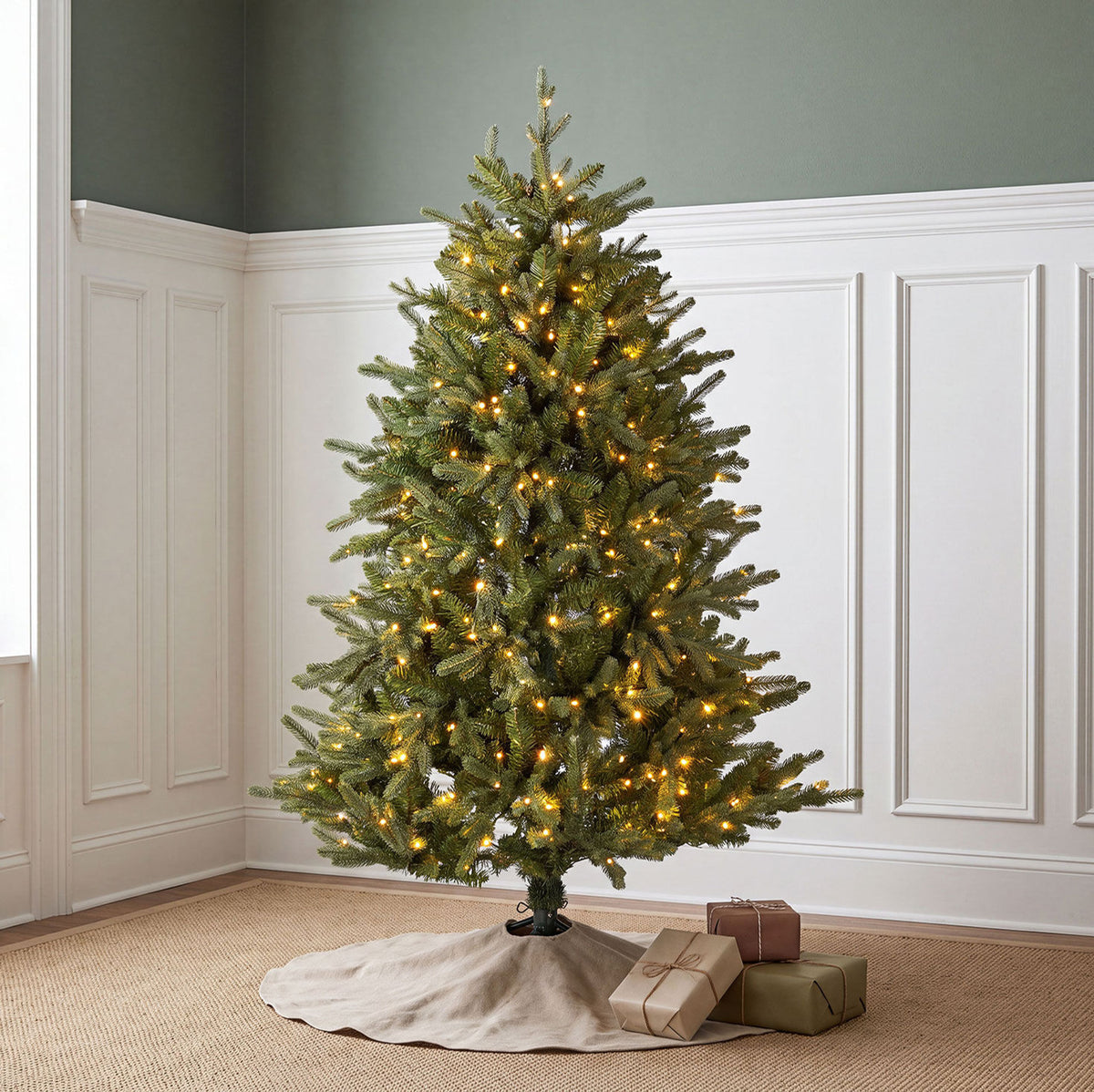 Natural Cut "Hallmark" Fir Tree 5' 400 LED Lights