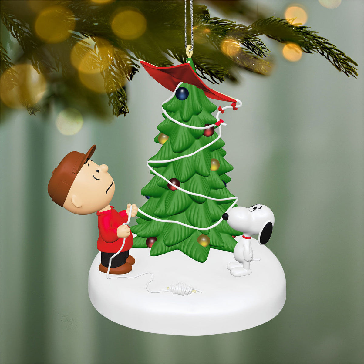 The Peanuts® Gang The Kite-Eating Christmas Tree Ornament With Light