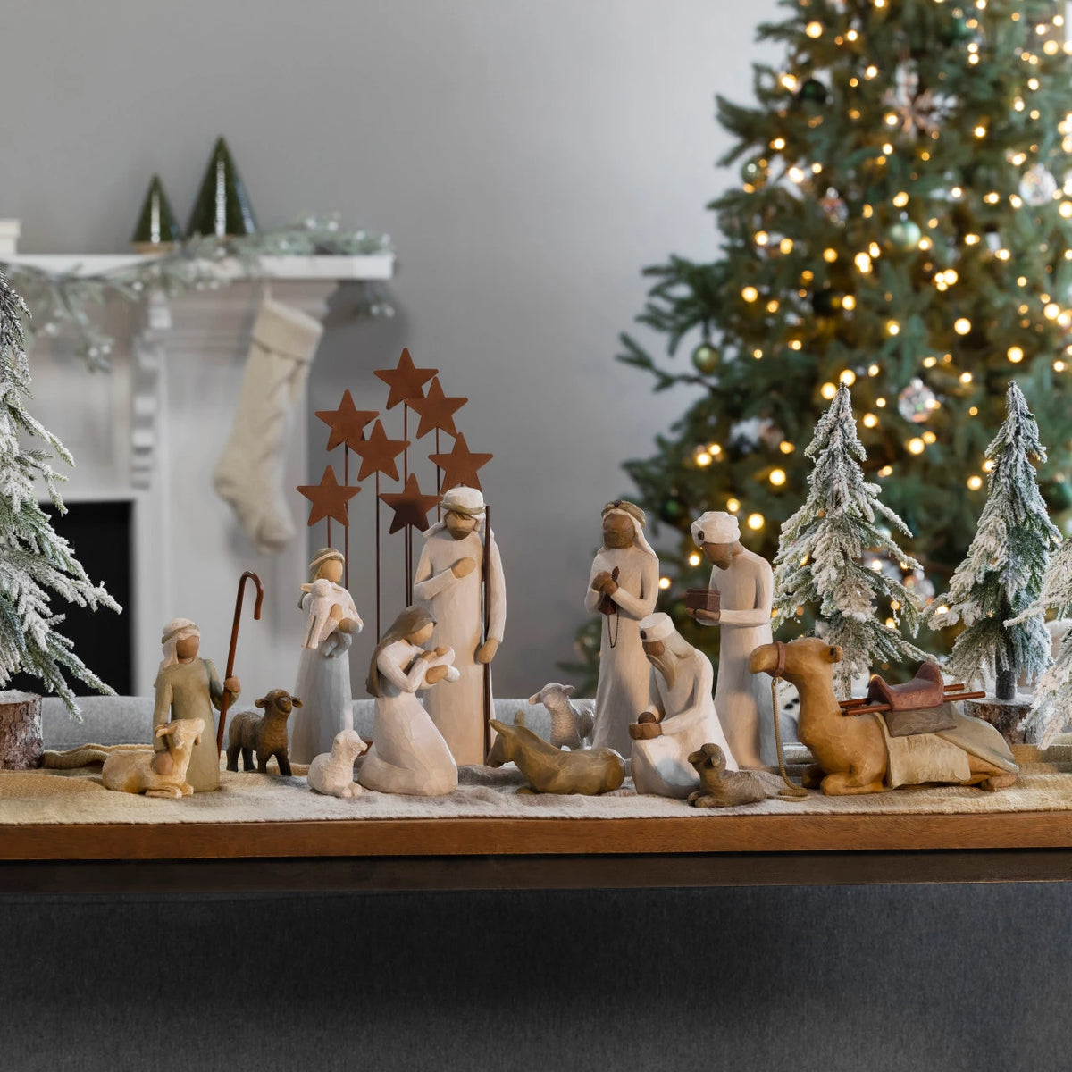 Nativity Starter Figures plus The Three Wisemen and Metal Stars, 14-piece Set
